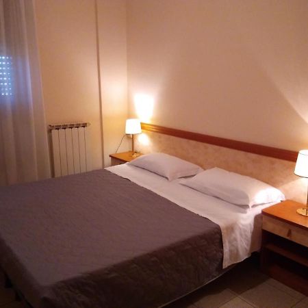Hotel Rose&Crown Корреджио Экстерьер фото