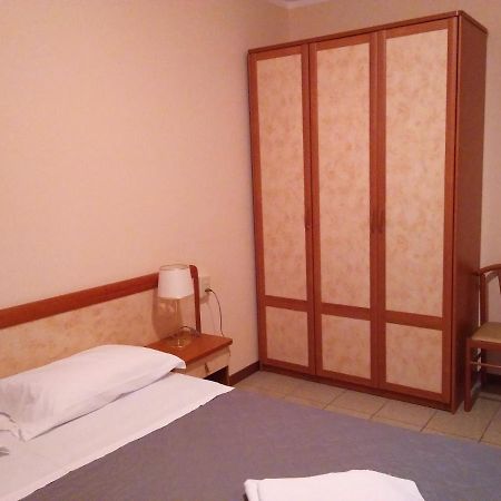Hotel Rose&Crown Корреджио Экстерьер фото