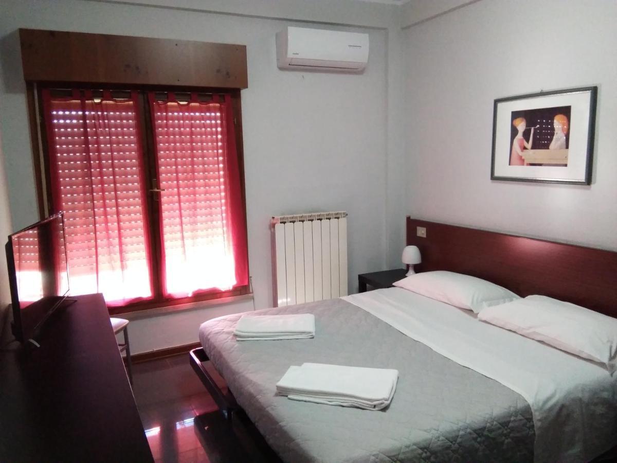 Hotel Rose&Crown Корреджио Экстерьер фото