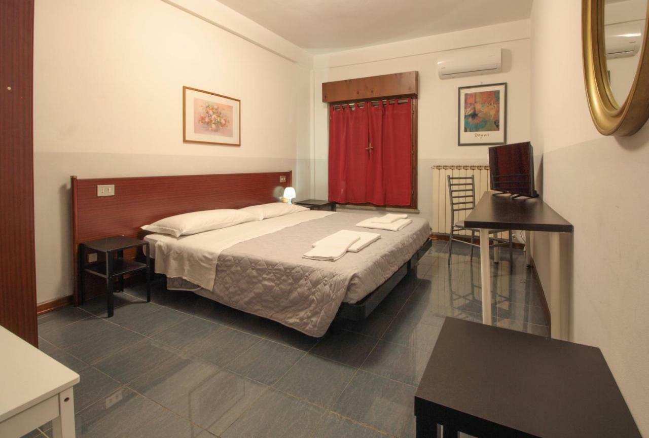 Hotel Rose&Crown Корреджио Экстерьер фото